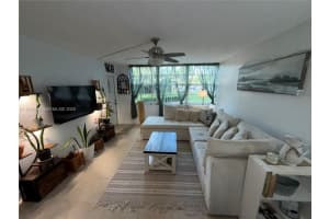 1100 Saint Charles Pl L6, Pembroke Pines 1100 Saint Charles Pl L6, Pembroke Pines