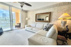 19877 E Country Club Dr 3408 Aventura, FL 33180 - MLS#A11930977