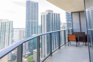 45 Sw 9th St 3601, Miami