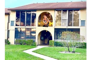 224 Pine Hov Cir D-2 Green Acres, FL 33463 - MLS#A11931034