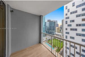 170 SE 14th St Apartment 2701, Miami, FL 33131, - MLS#A11931060