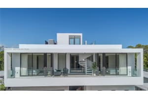 1045 W 47th Ct Miami Beach, FL 33140 - MLS#A11931074