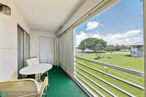 2400 Lake Osborne Dr APT 204, Lake Worth Beach, FL 33461, - MLS#A11931082