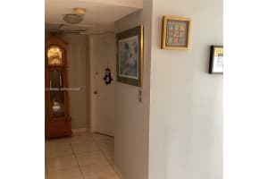 5181 W Oakland Park Blvd 214 Lauderdale Lakes, FL 33313 - MLS#A11931132