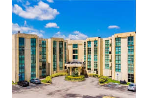 11790 Sw 18th St 218-3, Miami