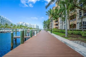 3001 NE 185th St APT 127, Aventura, FL 33180, - MLS#A11931153