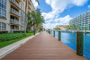 3001 Ne 185th St 127, Aventura