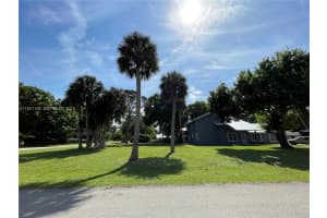 200 Ridgewood Ave Clewiston, FL 33440 - MLS#A11931165