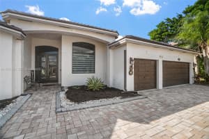 976 Sw 159th Way Pembroke Pines, FL 33027 - MLS#A11931195