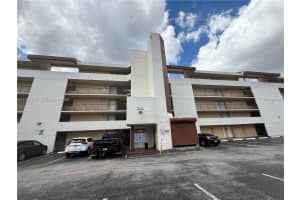 8860 Fontainebleau Blvd APT 305, Miami, FL 33172, - MLS#A11931211