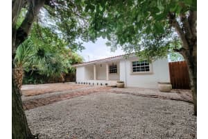 3685 Sw 1st Ave, Miami