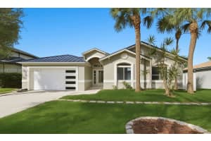 16859 Crestview Ln 16859 Weston, FL 33326 - MLS#A11931228