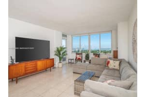 5005 Collins Ave 1506 Miami Beach, FL 33140 - MLS#A11931258