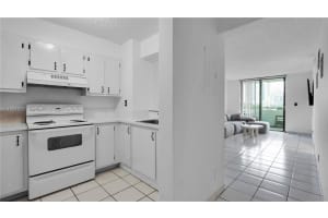 546 SW 1st St APT 603, Miami, FL 33130, - MLS#A11931297
