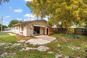 3660 Ne 12th Ave Pompano Beach, FL 33064 - MLS#A11931306