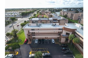 706 NW 87th Ave APT 212, Miami, FL 33172, - MLS#A11931313