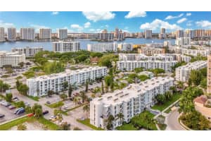 17560 Atlantic Blvd APT 118, Sunny Isles Beach, FL 33160, - MLS#A11931334