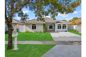 1851 Nw 206th St, Miami Gardens