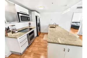 185 SW 7th St APT 2701, Miami, FL 33130, - MLS#A11931354