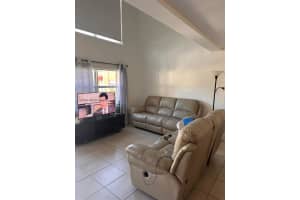 18101 Nw 68th Ave C202 Hialeah, FL 33015 - MLS#A11931359