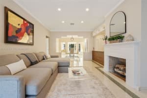 3760 Royal Palm Ave Miami Beach, FL 33140 - MLS#A11931374