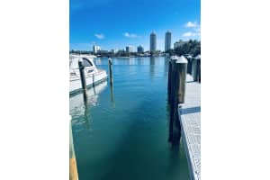 4701 N Meridian Miami Beach, FL 33140 - MLS#A11931473