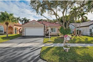 18736 Nw 1st St, Pembroke Pines