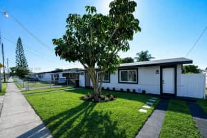 2572 NW 20th St, Fort Lauderdale, FL 33311, - MLS#A11931529