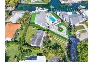 1835 N Hibiscus Dr North Miami, FL 33181 - MLS#A11931568