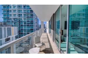 55 Se 6th St 2700, Miami