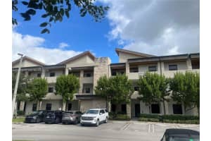 8175 Nw 104th Ave 33, Doral