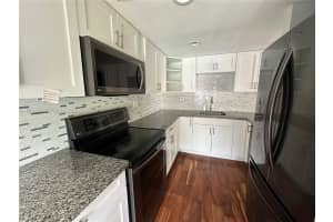 90 Isle Of Venice Dr 10 Fort Lauderdale, FL 33301 - MLS#A11931666