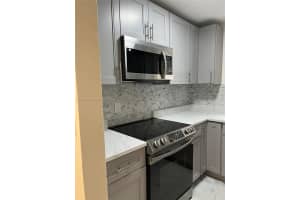 2134 Lincoln St 7 Hollywood, FL 33020 - MLS#A11931696