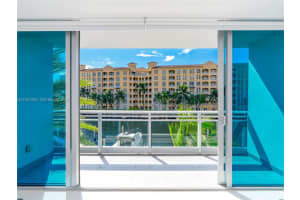 2950 Ne 188th St 225, Aventura