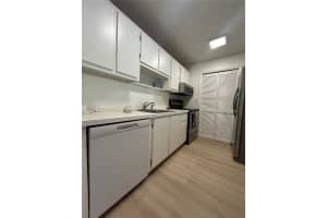 240 Lakeview Dr APT 307, Weston, FL 33326, - MLS#A11931845