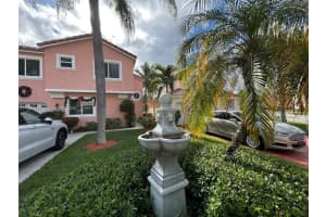 606 Se Trafalgar Ct, Dania Beach