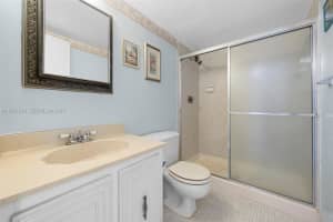 1000 Parkview Dr 828 Hallandale Beach, FL 33009 - MLS#A11931915