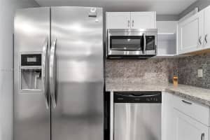 400 Leslie Dr 305 Hallandale Beach, FL 33009 - MLS#A11931934