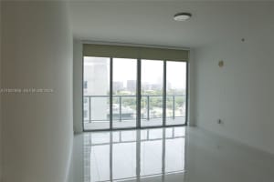 79 Sw 12 1705-s, Miami
