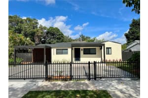 4555 Sw 2nd St, Miami