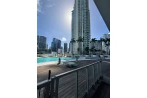 90 Sw 3rd St 2207, Miami