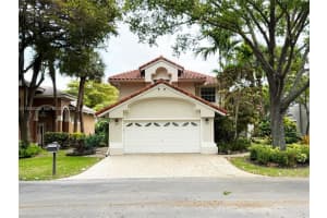 610 Misty Oaks Ln, Pompano Beach
