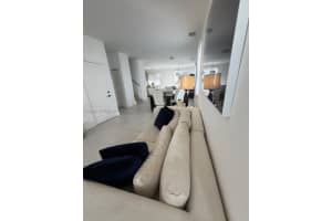 10248 Nw 71st Ter Doral, FL 33178 - MLS#A11932040