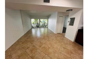 946 Bay Dr 2 Miami Beach, FL 33141 - MLS#A11932041
