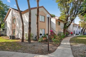 14106 Sw 93rd Ln 14106, Miami