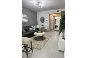 740 Meridian Ave 13 Miami Beach, FL 33139 - MLS#A11932065