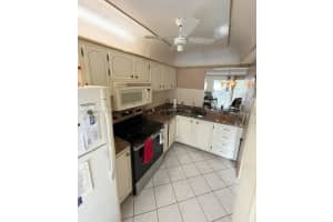 450 Paradise Isle Blvd 302 Hallandale Beach, FL 33009 - MLS#A11932072