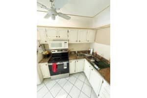 450 Paradise Isle Blvd 302 Hallandale Beach, FL 33009 - MLS#A11932072