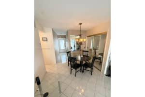 450 Paradise Isle Blvd 302 Hallandale Beach, FL 33009 - MLS#A11932072