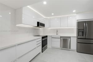 101 Ocean Ln Dr APT 108, Key Biscayne, FL 33149, - MLS#A11932080